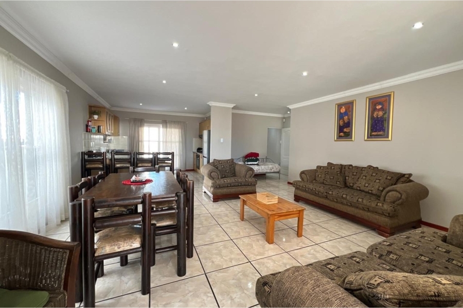 To Let 5 Bedroom Property for Rent in Apollo Ridge Western Cape